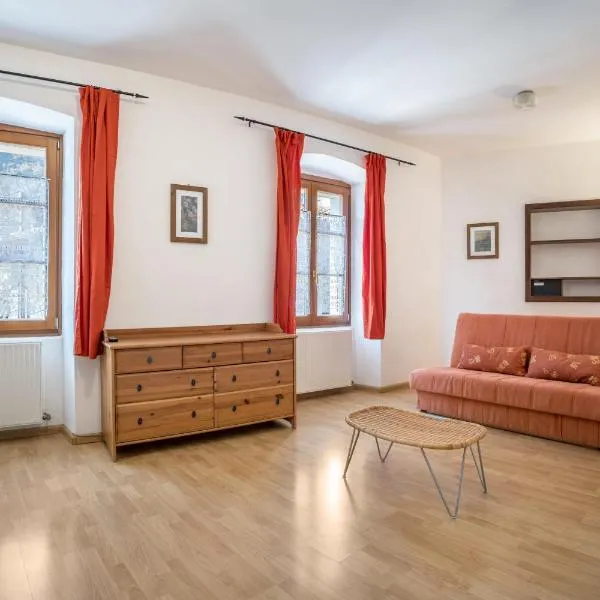 Residence Lena App 4, hotel din Tenno