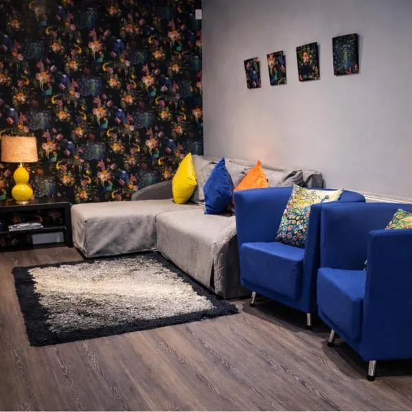 Saphire Apartments Spacious 1 Bed Apartment Sleeps 6 with Free Parking and Garden, hotell i Giffnock