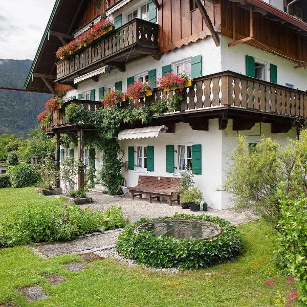 Ferienwohnung Reschbergwies'n, hotell i Farchant