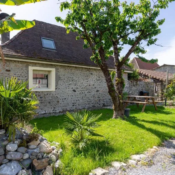 Gîte les Charmilles, hôtel à Mont