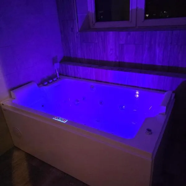 APARTAMENT OGRODOWA z jacuzzi w centrum, hotel em Brodnica
