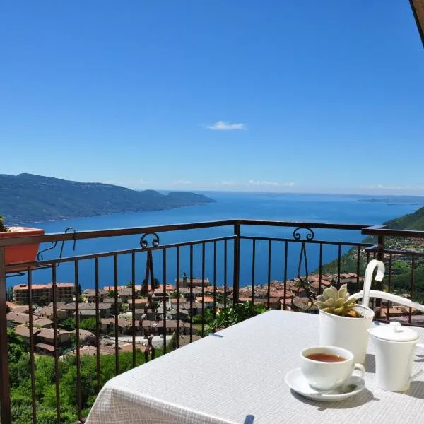 Stella del Garda 1 con balcone, hotel di Tignale