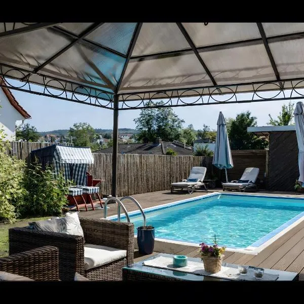 Ferienwohnung Efzeglück mit Pool, Hotel in Homberg