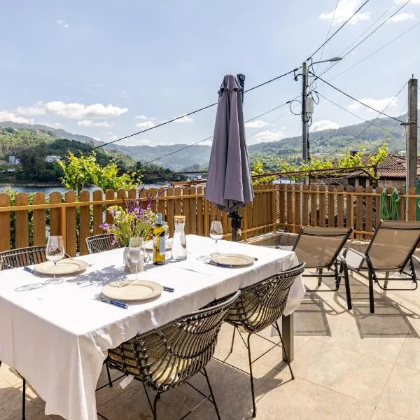 Estúdio à Beira da Água no Gerês, Hotel in Geres