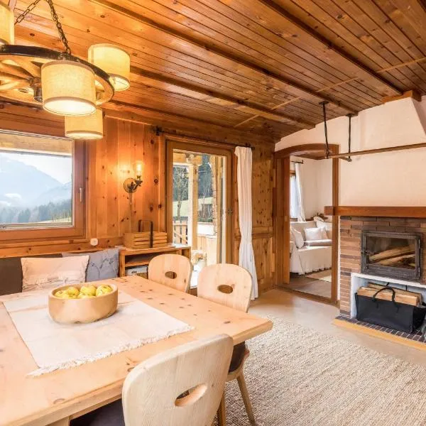 Ferienhaus Moarbach، فندق في Floronzo