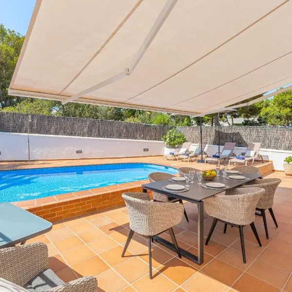 Ca Na Luisa-Residential Area, Hotel in Palmanova