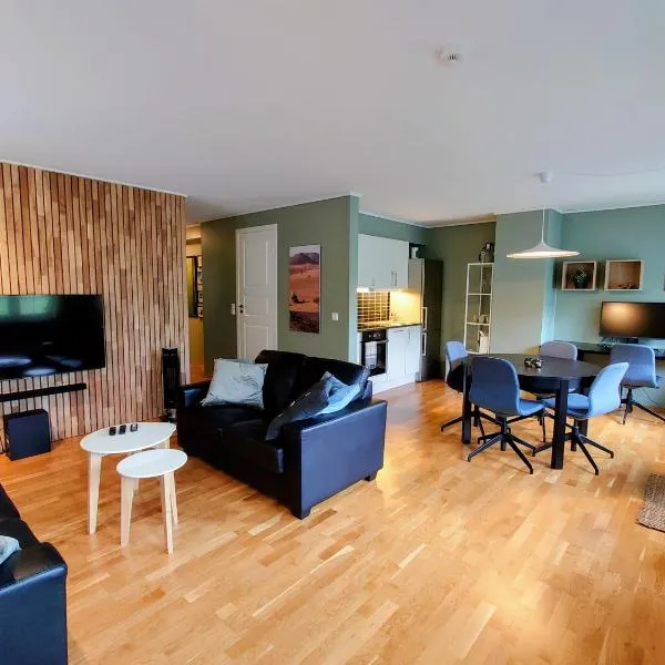 Modern Mountain Apartment with Balcony & Views, hotel em Håra