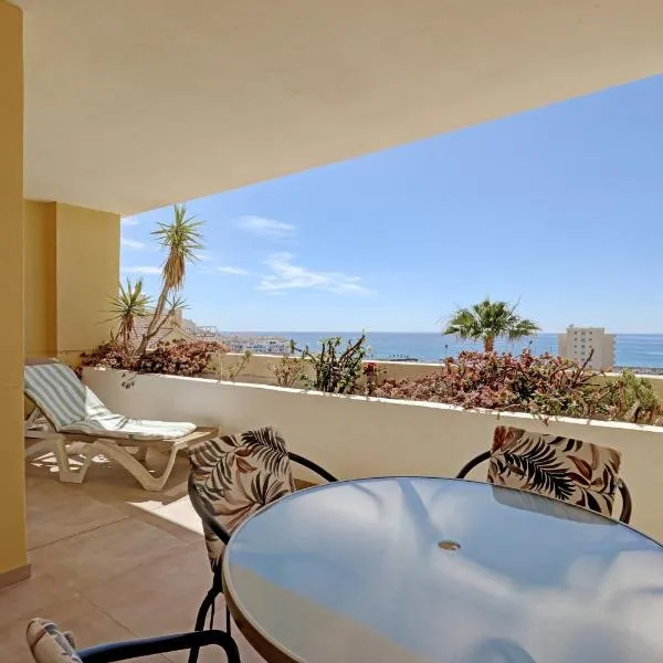 Spacious apartment Puerto Alto, khách sạn ở Estepona