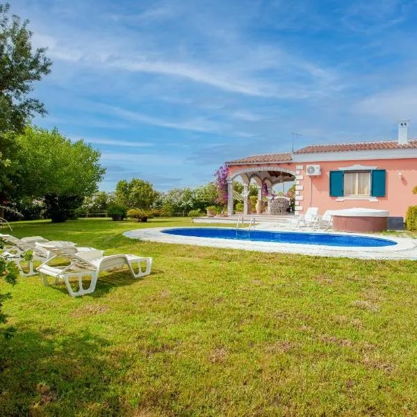 Villa Funtana Cortese – hotel w mieście Orosei