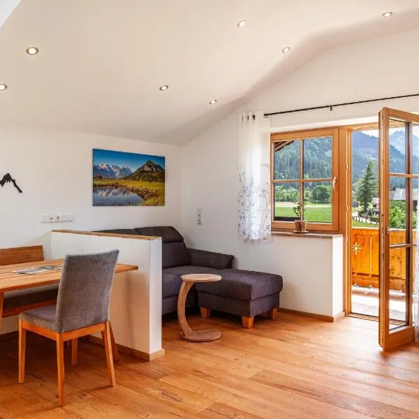 Ferienwohnung Rosalie, hotell i Farchant