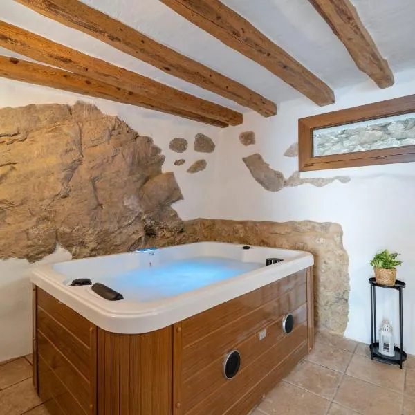 El racó de les escales, hotel i Tivissa