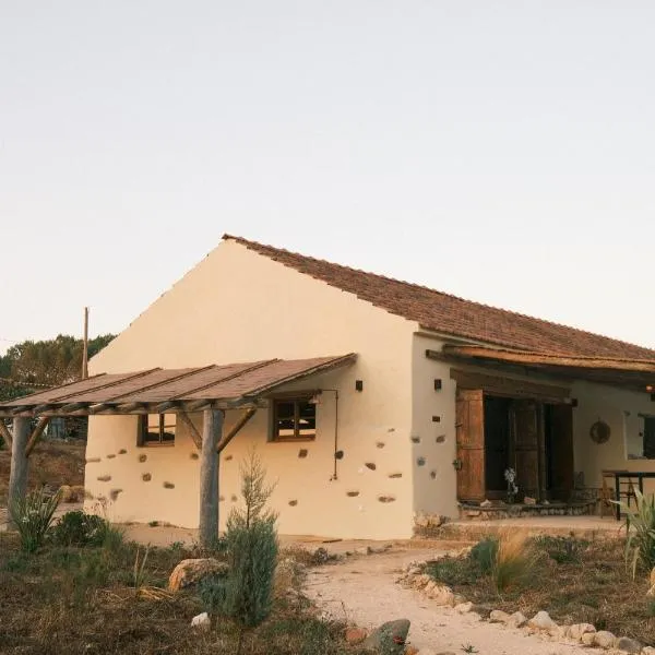 Helder Farm Studios – hotel w mieście São Teotónio