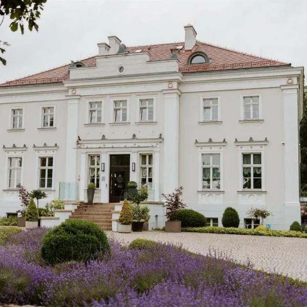 Hotel Jakubus, hotel i Wilków
