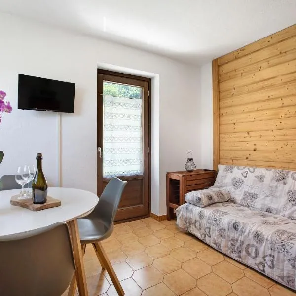 Maison Le Cré Appartamento 4, готель у місті Ентро