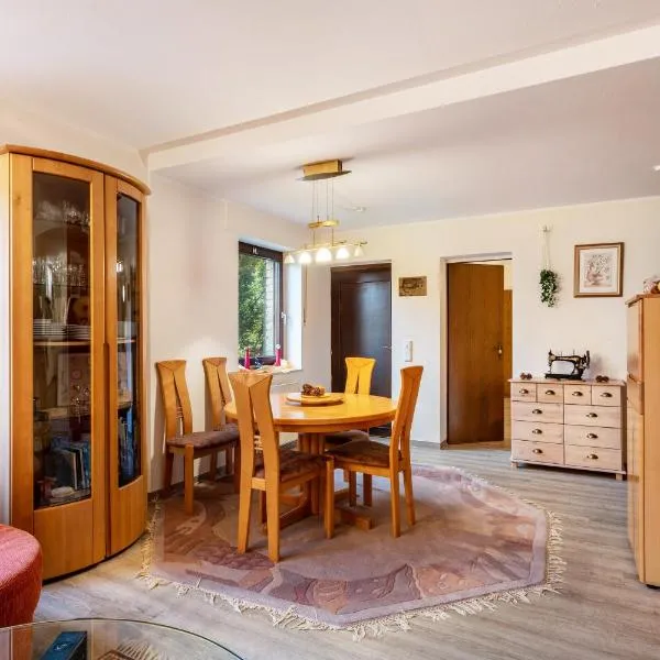 Ferienwohnung am Mozarthügel, Hotel in Warstein