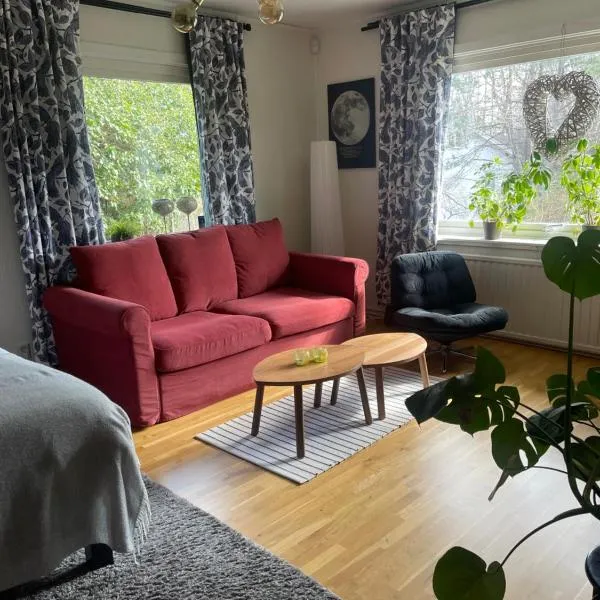 Uddevalla में, होटल Mysig lägenhet, nära det mesta!