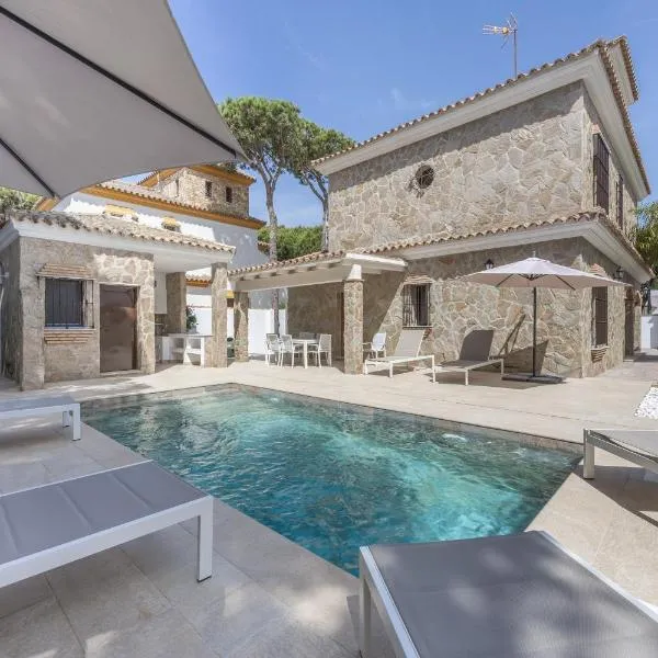 Chalet con Piscina en Chiclana, отель в городе Чиклана-де-ла-Фронтера