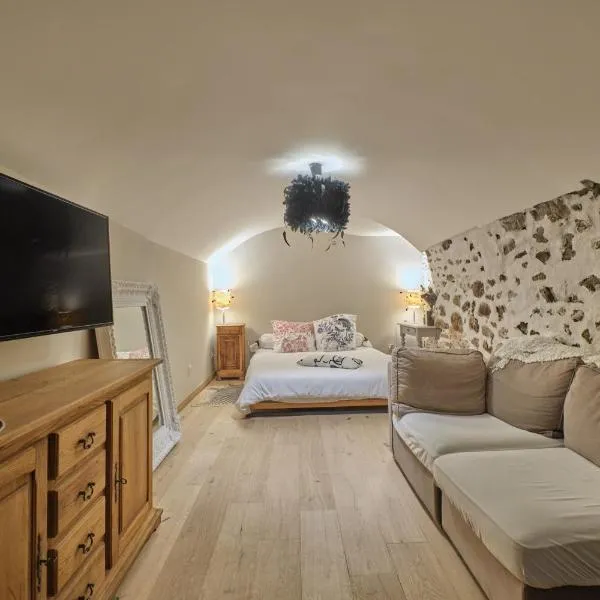 L'atypique Chez Les Amoureux, hotel in Le Touvet