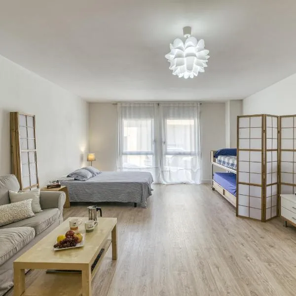 Loft Palamós, מלון בפלאמוס
