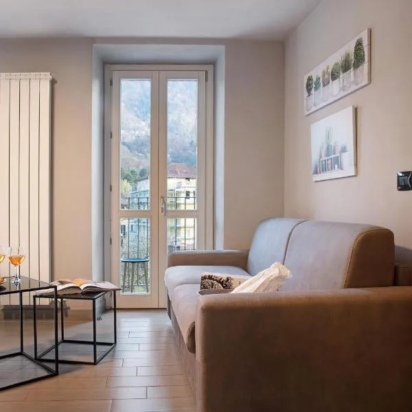 Il sole di calde Lago Maggiore 505: Castelveccana'da bir otel