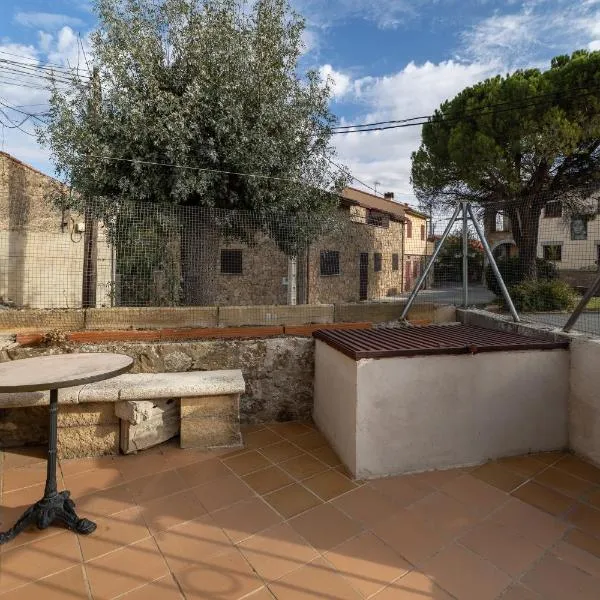 Casa De Los Abuelos, hotel i Ortigosa del Monte
