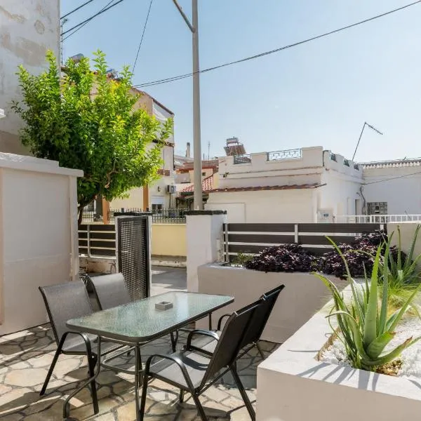 Azure Nest, hotel di Néa Péramos