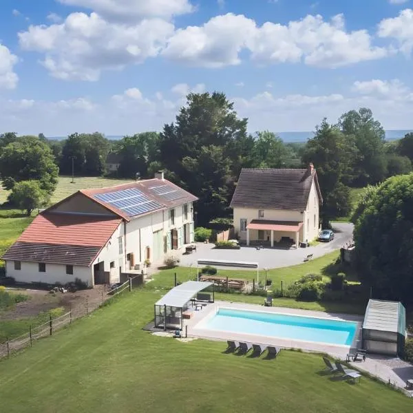 Les Malvaux - Chambre d'Hotes, hotell i Huriel