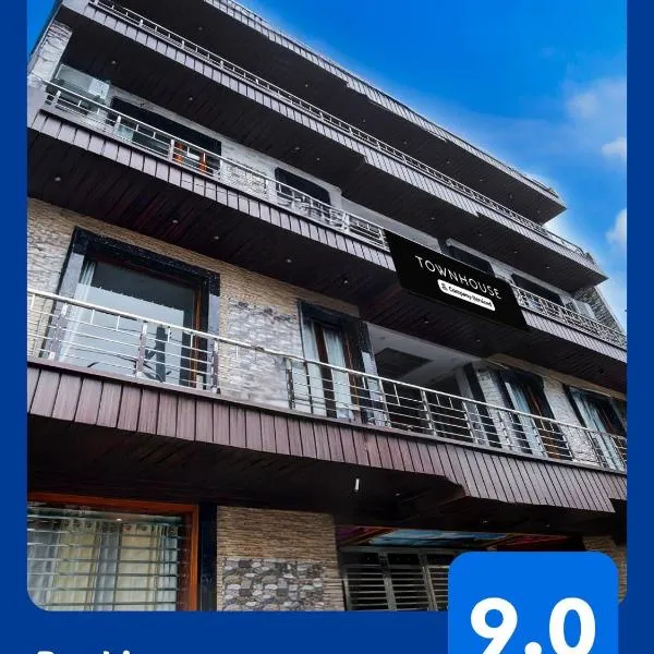 Townhouse by OYO Chandigarh Near PEC-PGI-PU Formerly Hotel Paradise: Çandigarh şehrinde bir otel