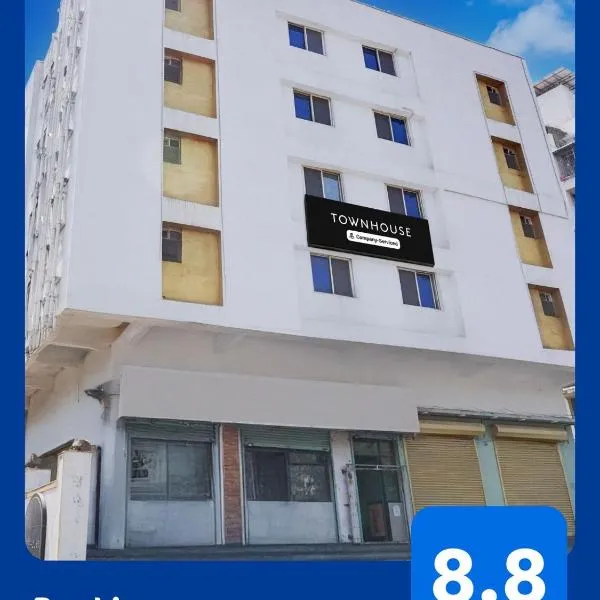 Super Townhouse Ambegaon Road Katraj Formerly White Castle, hotel sa Pune