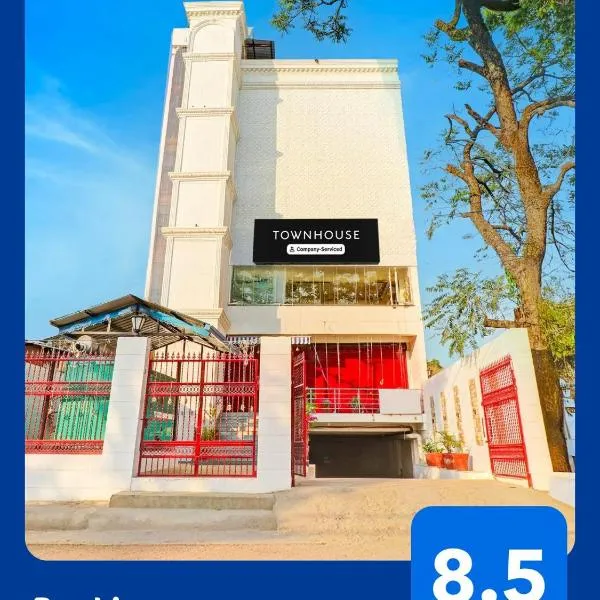 Super Townhouse Patel Nagar Near Saharanpur Chowk Dehradun, hotel di Dehradun