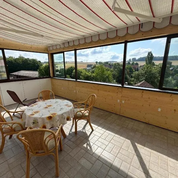 Ferienwohnung Taunusnest: Limbach şehrinde bir otel