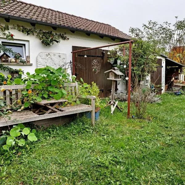 Sleep And Go, Hotel in Mundelsheim