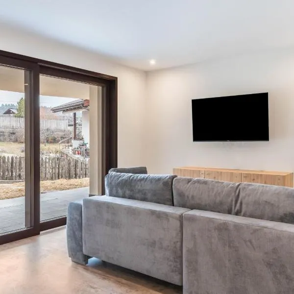 Villa Lara Zirbe, hotel a Castelrotto