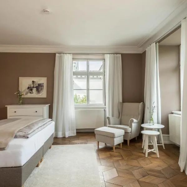 Schloss Kirchberg - Rose, Hotel in Immenstaad am Bodensee