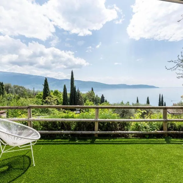 Ferienwohnung Casa 50: Gargnano'da bir otel