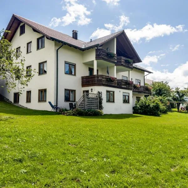Drei-Mädelhaus Ambs Wohnung 2, hotell i Gornhofen