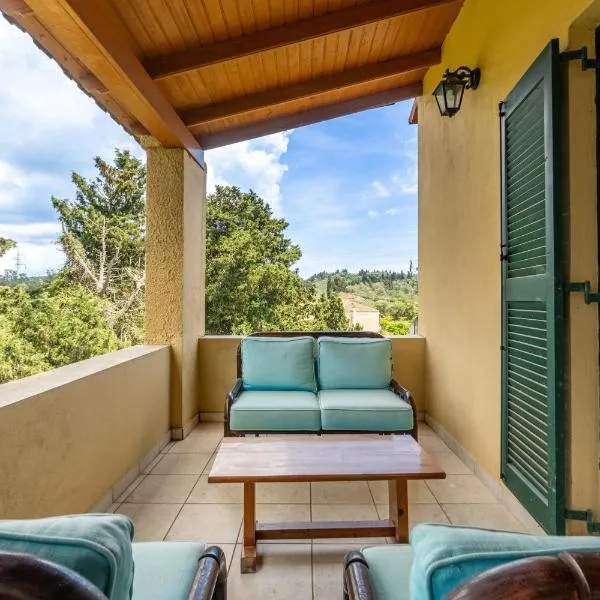 Blue apartment Corfu, hotel in Perivolion