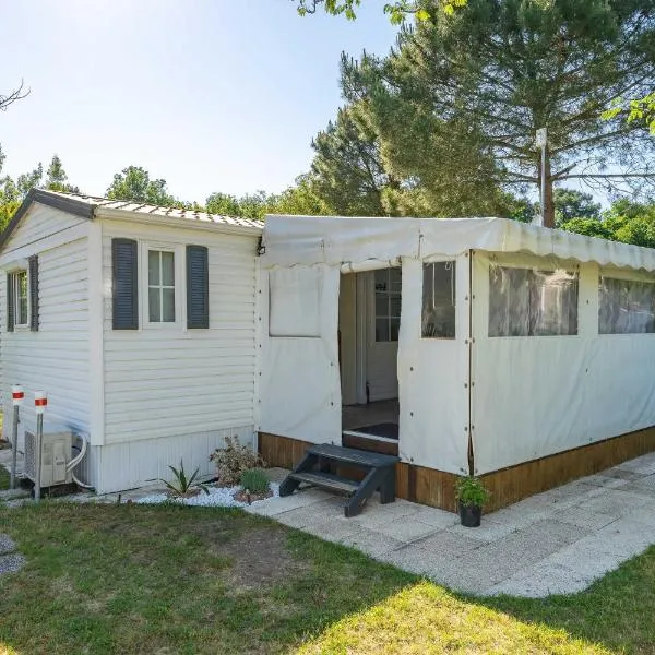 Mh 229 La Tremblade – hotel w mieście La Tremblade