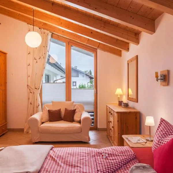 Das Bergzeit, hotel sa Farchant