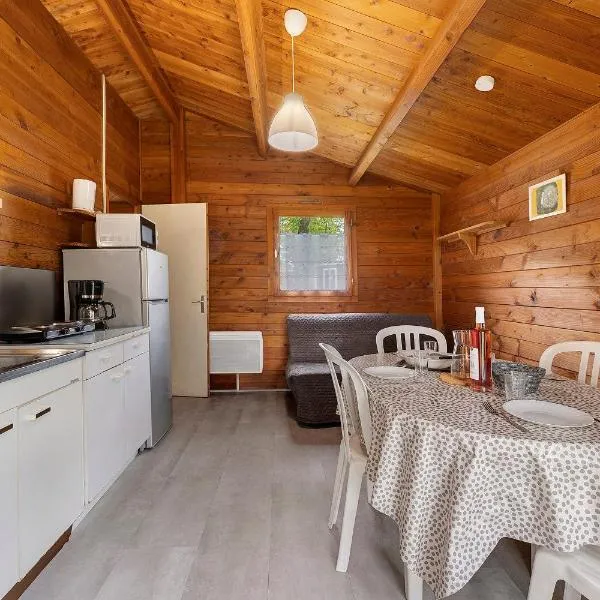 Chalet bois 8 Domaine Les Epinettes, hotel i Saint-Gervais