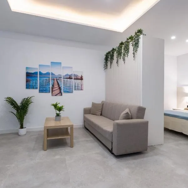 Victoria's Apartamentos Beach, hotel in Málaga