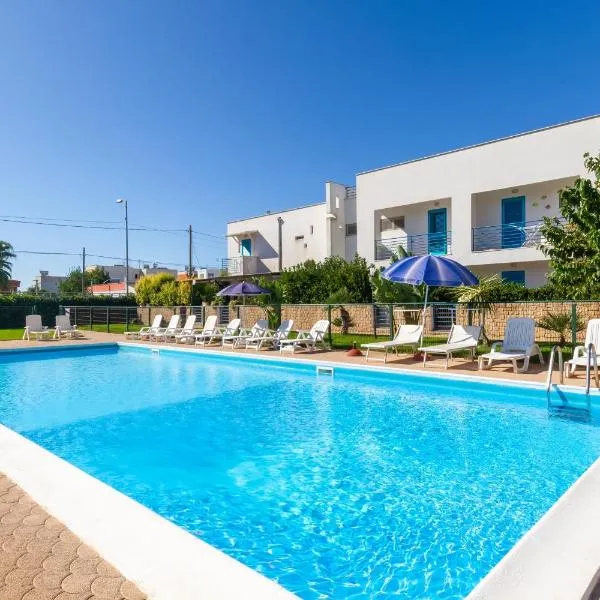 Dimora Riva Serena con Piscina, khách sạn ở Torre Lapillo
