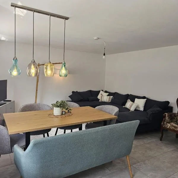 Haus Alb-Apfel、Apfelstettenのホテル