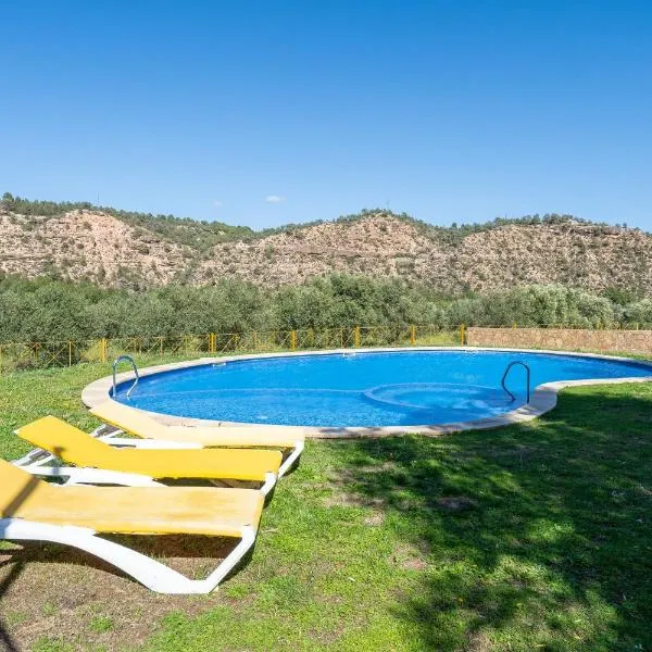 Mas de Sisco, hotel u gradu 'Flix'