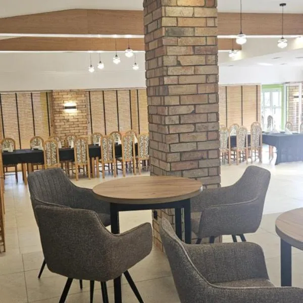 DOMKI w Zaciszu, hotel sa Ruś