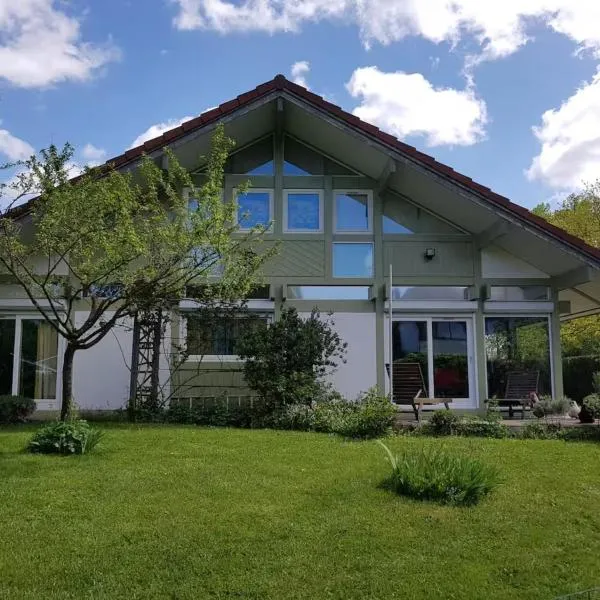 Chambre d'hôte - La Maison Verte, hotel di Charmes