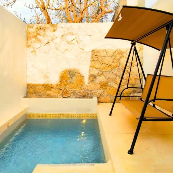 Casa Colibri Central Villa with Private Pool and Tub Merida, хотел в Мерида