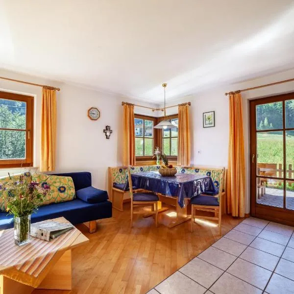 Rieglhof Apartment Geiernest, hótel í Curon Venosta