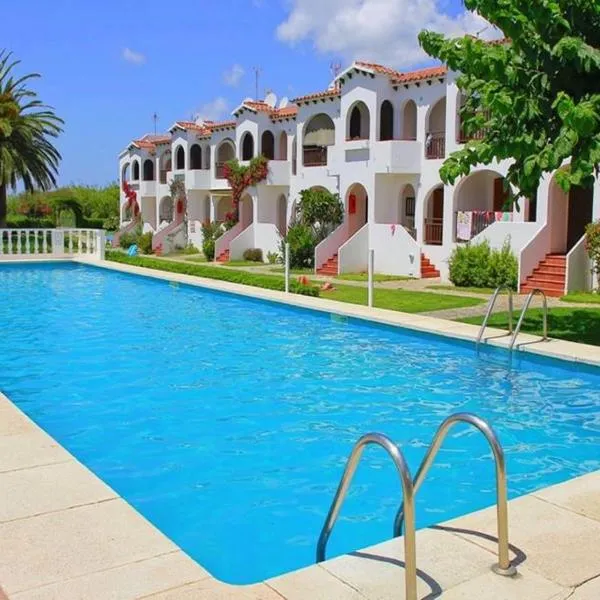 Apartamentos Girasols Gardens Sup 2-f, hotel in Menorca
