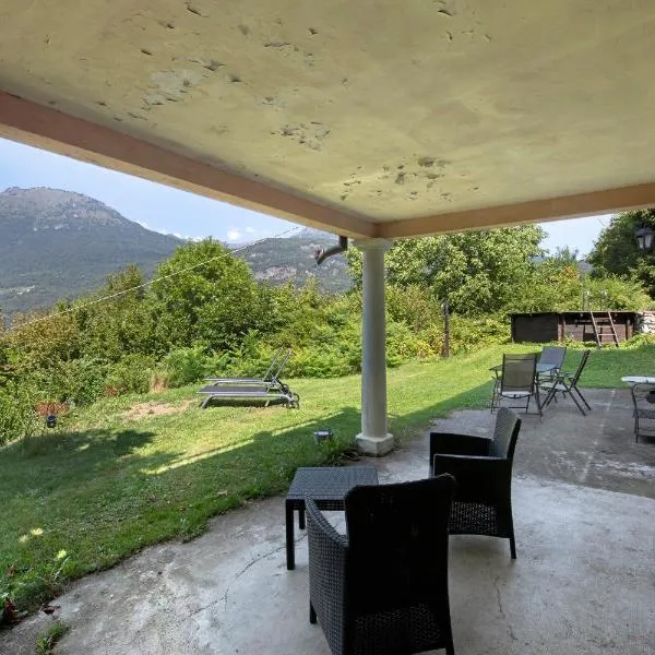 Casale La Selva Cottege piccolo, hotel di Piano Porlezza